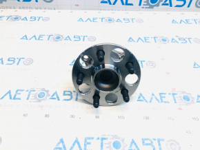 Rear right hub Lexus CT200h 11-17 GSP