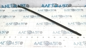 Windshield molding right Infiniti JX35 QX60 13- cracks
