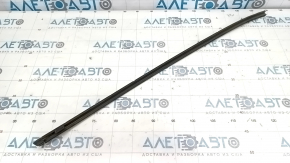 Windshield molding right Infiniti JX35 QX60 13- cracks