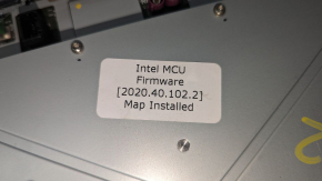 Monitor, display, navigation Tesla Model S 12-16 INTEL pokes on chrome, scratches on chrome