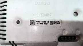 The instrument cluster of a Toyota Rav4 2013-2015 has a cracked glass.