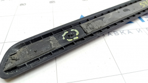 Front wing molding right Mercedes G550 W463 19- black, with reflector, broken guide