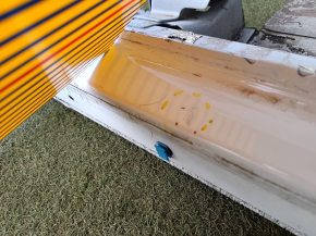 Quarter front right Jeep Cherokee KL 19-21 on the body, with the central pillar, pokes