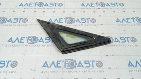 Window blind glass front left Subaru b10 Tribeca scratches