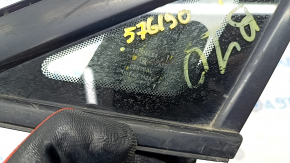 Window blind glass front left Subaru b10 Tribeca scratches