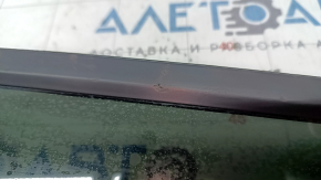 Door glass triangle rear right VW Atlas 18 - tinted, scratches, broken fastener