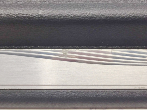 Door sill trim front right Infiniti QX50 19- black with chrome, scratches, broken fastening