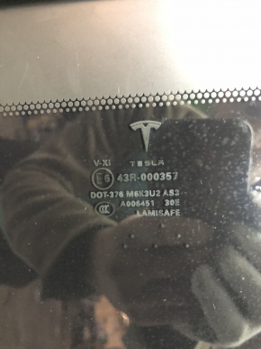 Tesla Model S 12-20 Panorama 2.1 Assembled Sunroof, With Motors, Chip on Sunroof, Air
