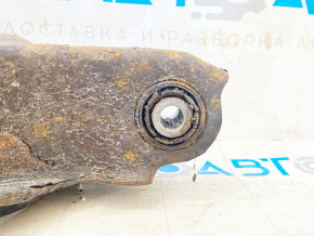 Lower arm under the spring rear right Ford Escape MK3 13 - rusty, silent block to replace