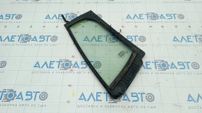 Nissan Leaf 11-12 right triangle door window with seal