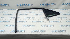 Door glass triangle rear right Cadillac CTS 14 - complete with glass seal, guide deformed