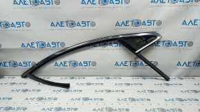 Glass seal front right Lincoln MKZ 13-16 with upper chrome molding, glass triangle, molding deformed, scratches