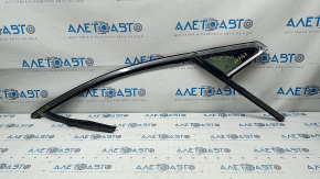 Glass seal front right Lincoln MKZ 13-16 with upper chrome molding, glass triangle, molding deformed, scratches