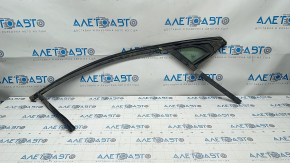 Glass seal front left Lincoln MKZ 13-16 with upper chrome molding, glass triangle, molding deformed, scratches