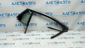 Rear right glass seal with triangle Chevrolet Volt 16 - molding deformed