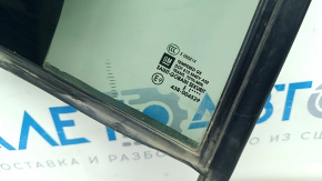 Rear right glass seal with triangle Chevrolet Volt 16 - molding deformed