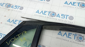 Rear right glass seal with triangle Chevrolet Volt 16 - molding deformed