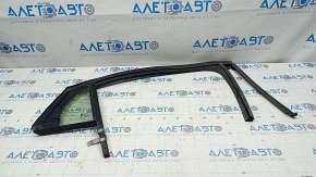 Rear right glass seal with triangle Chevrolet Volt 16 - missing molding, scratches