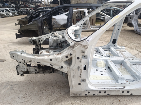 Front left quarter BMW X5 E70 07-13 on the body, white