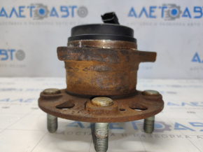 Rear right hub Hyundai Sonata 20 - rusty