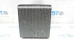 VW Jetta 11-18 USA Evaporator with Valve Type 1