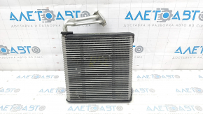 Nissan Pathfinder 13-20 Evaporator with Valve, Without Sensor