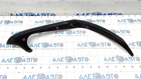 Left trunk lid seal Mercedes W213 E 17-23 on the body, the rubber has dried out