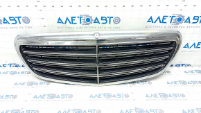 Radiator grill assembly grill Mercedes W213 E 300/350/400/450 17-20 without radar and camera, Luxury, dented, scratches, bumps