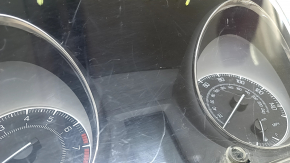 Instrument cluster Suzuki Kizashi 10-15 scratches, broken mount