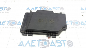 Cover of the left fuse box under the hood Mercedes W213 E 17-23