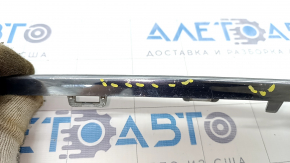 Molding front bumper central lower Mercedes W213 E 300/350/400/450 17-20 chrome, missing fragment, broken fasteners, scratches
