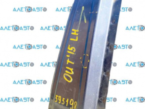 The central left body pillar of Subaru Outback 15-19 is sawn off, pokes