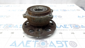 Rear right hub Mercedes W213 E 17-23 rusty
