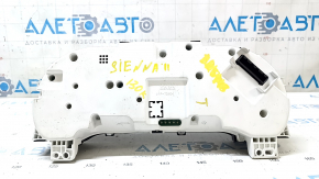 Instrument cluster Toyota Sienna 11-14 Base, L, LE 130k scratches