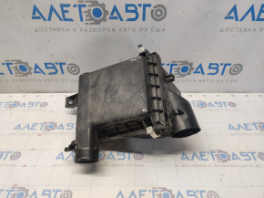 Air filter housing Toyota Prius V 12-17 complete, crack