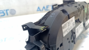 Instrument cluster VW Jetta 19-20 manual transmission 19k broken fasteners, dented housing, scratches