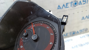 Instrument cluster VW Jetta 19 - scratches, dented body