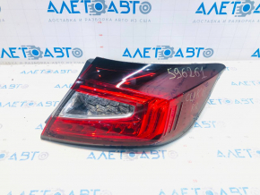 Outer fender light right Honda Clarity 18-19 usa, worn, cracked