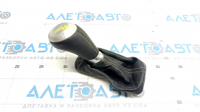 Chevrolet Camaro 16-speed gear knob, leather, scratches on the pad