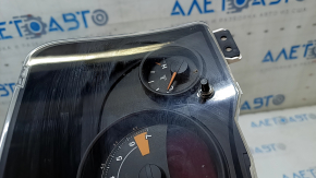 Instrument cluster Jeep Patriot 11-17 scratches, missing body fragment