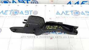 Left wiper grille seal Honda CRV 17-22 crack in mount, mount is dented
