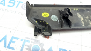 Upper right radiator deflector VW Passat b8 16-19 USA broken fasteners