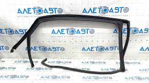 Upper rear left door molding VW Passat b8 16-19 USA chrome with glass seal, scratches