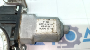 Window lift motor front right Nissan Leaf 11-12