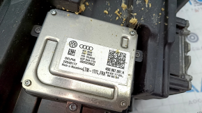 Headlight front right VW Passat b8 16-19 USA complete LED, sand, scratches, chips on glass