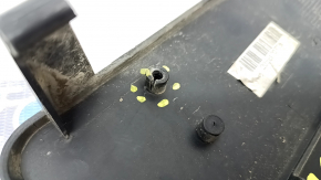 Platform for the number of the front bumper Mercedes C-class W205 15-18 under Luxury, cracks in the fasteners