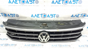 Radiator grill with badge VW Passat b8 16-19 USA R-Line, sand