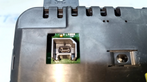 Chevrolet Volt 11-15 instrument cluster scratches, broken glass fragment