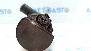 Coolant pump Mercedes C-class W205 300 15-21