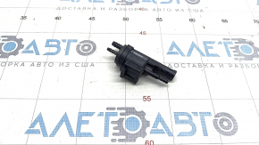 Solenoid valve on the intake Mercedes C-class W205 15-21